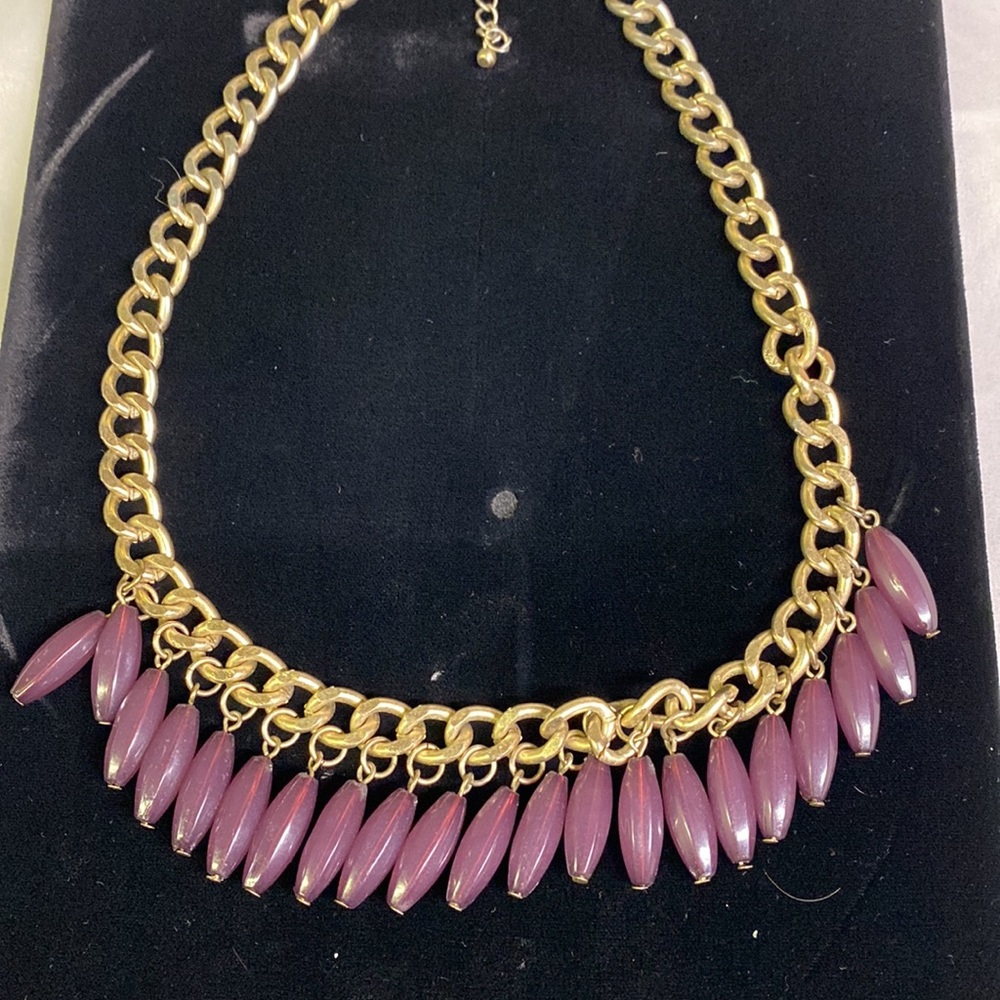 Golden and purple stone necklace 3/10$